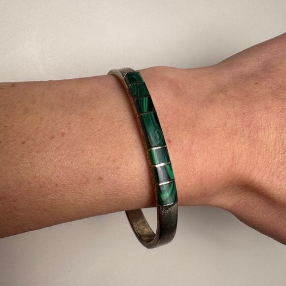 Vintage Mexican 925 Sterling Silver Green Turquoise Bangle Bracelet - Picture 2 of 8